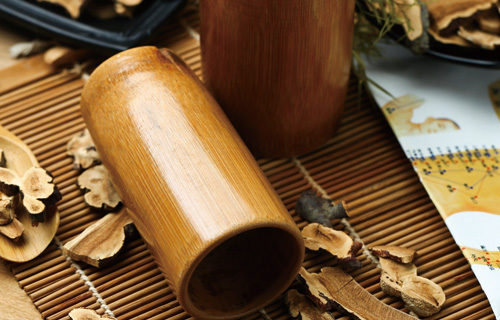 中醫(yī)保健技術(shù)館之拔罐