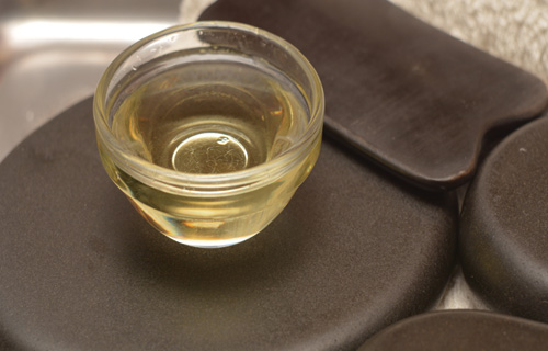 中醫(yī)保健技術(shù)館之刮痧